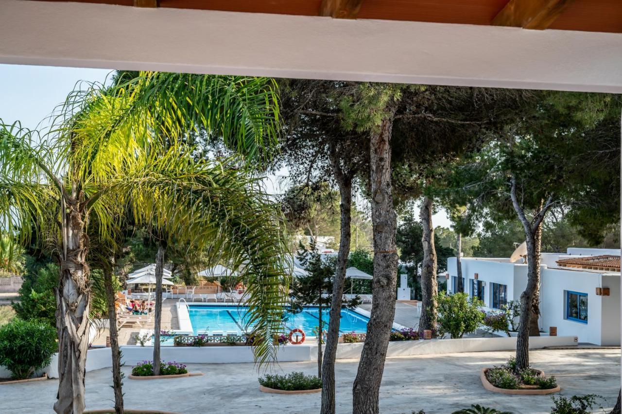 Bungalows Es Pins - Emar Hotels Playa Migjorn Exterior foto